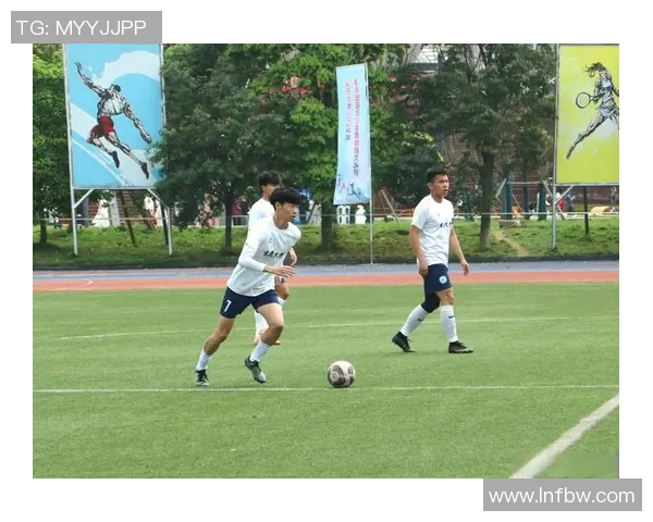 李秀英专访：从绿茵场到人生舞台的足球故事回顾与展望